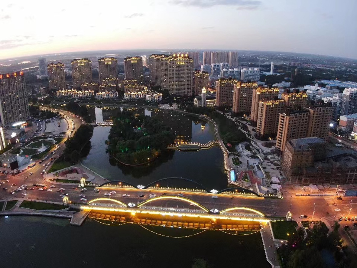 �R�R������ɫ���ң���������