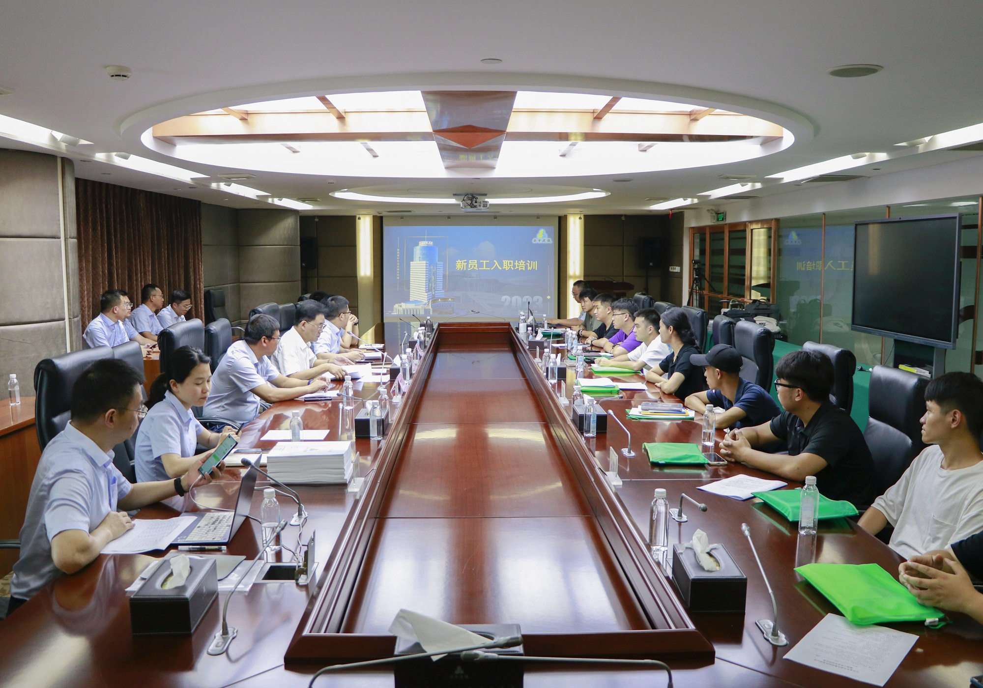 ���ճ��L(f��ng)���±����̣�